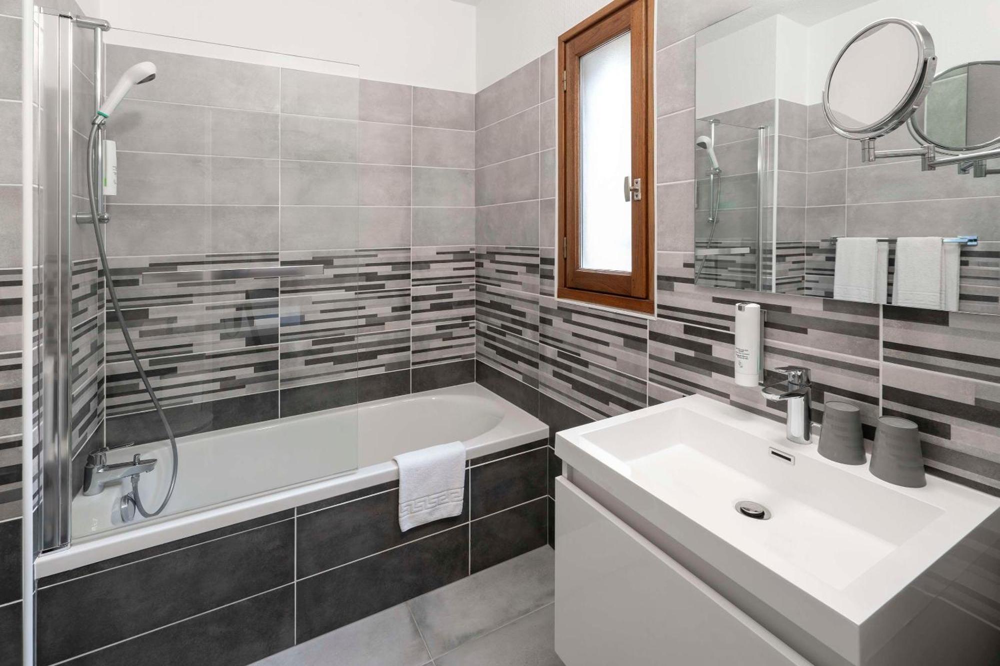 Sure Hotel By Best Western Сент Екстериор снимка