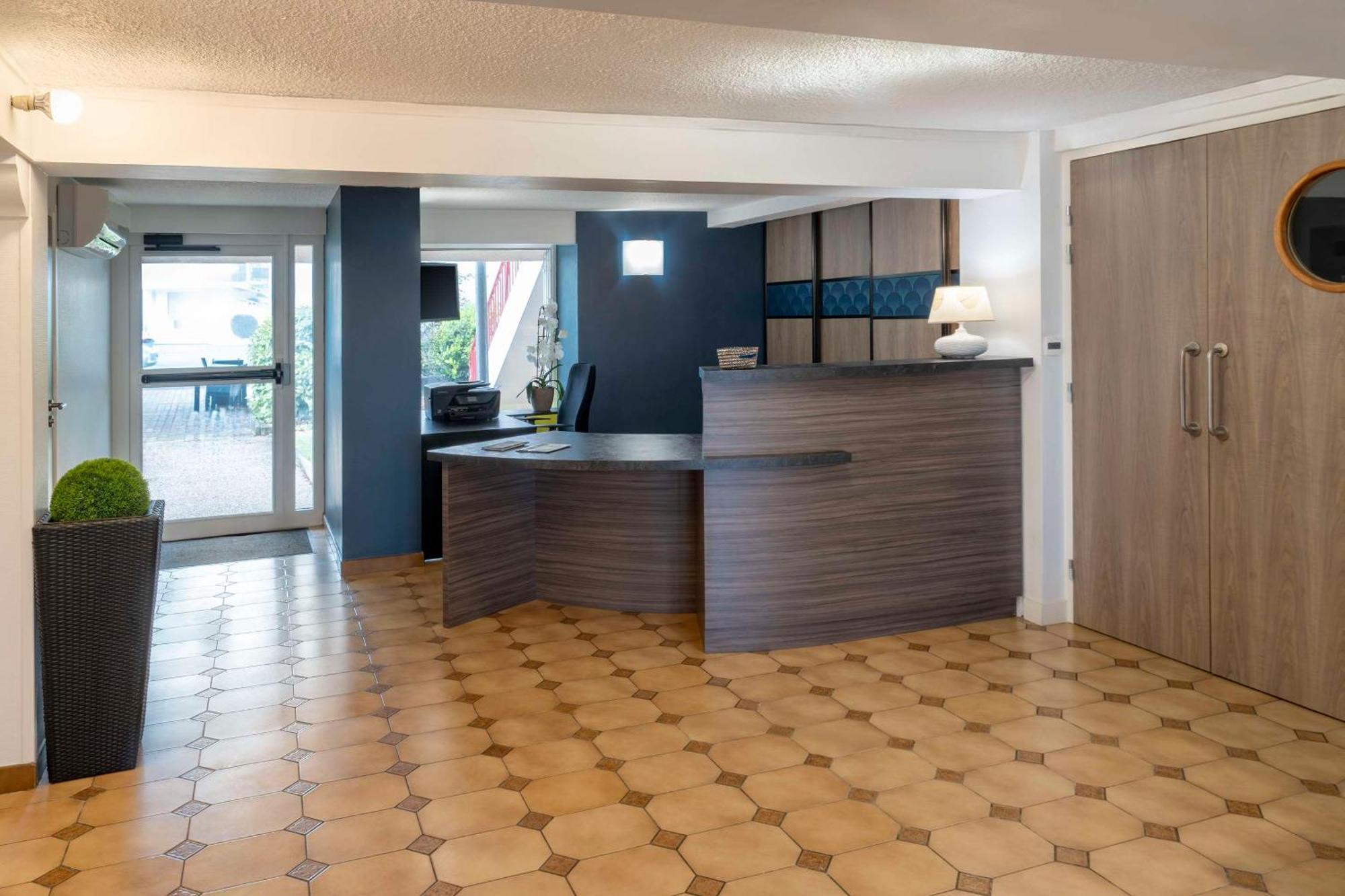Sure Hotel By Best Western Сент Екстериор снимка