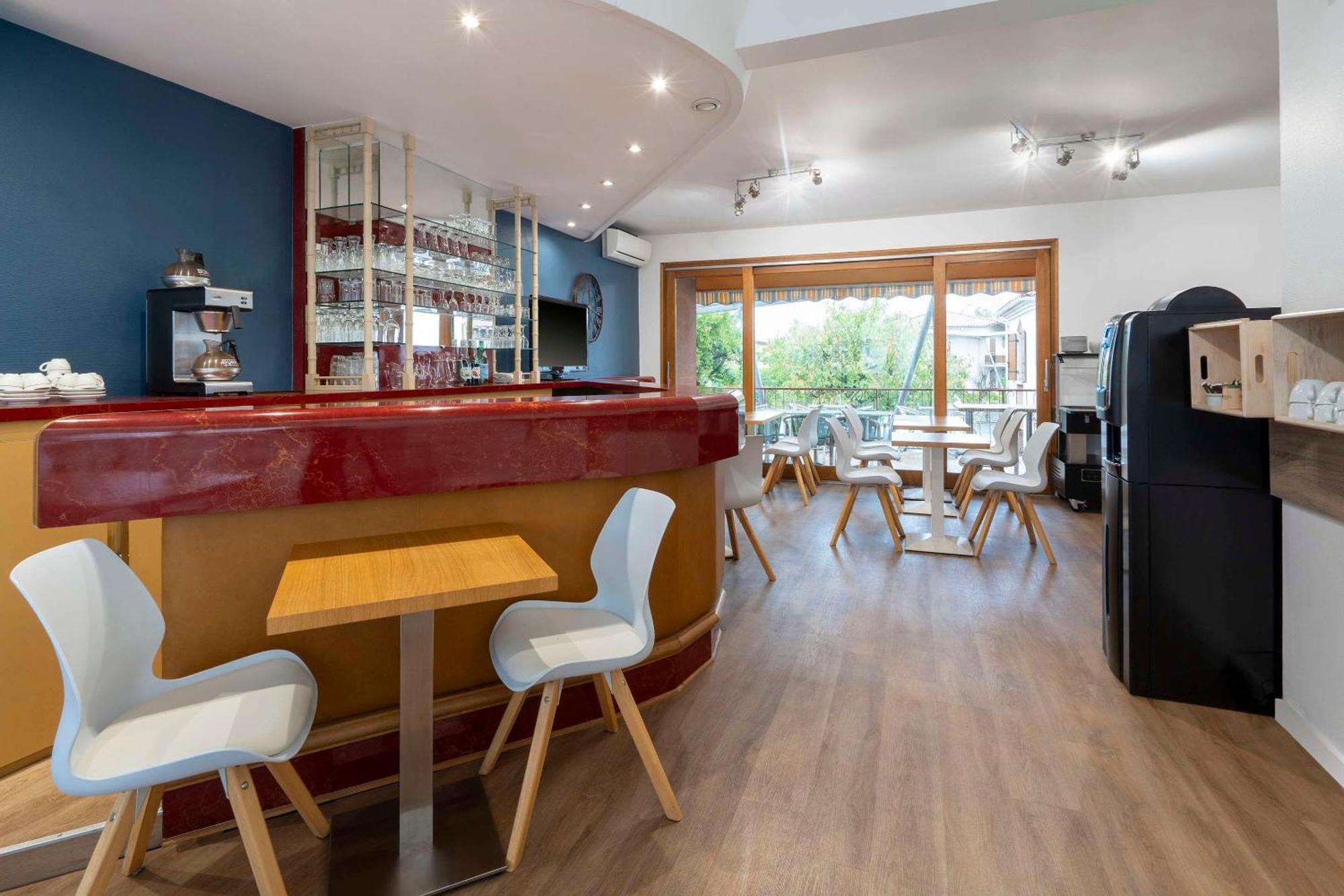 Sure Hotel By Best Western Сент Екстериор снимка