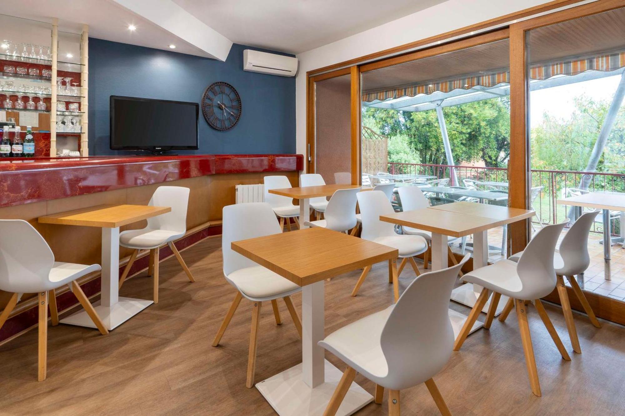 Sure Hotel By Best Western Сент Екстериор снимка