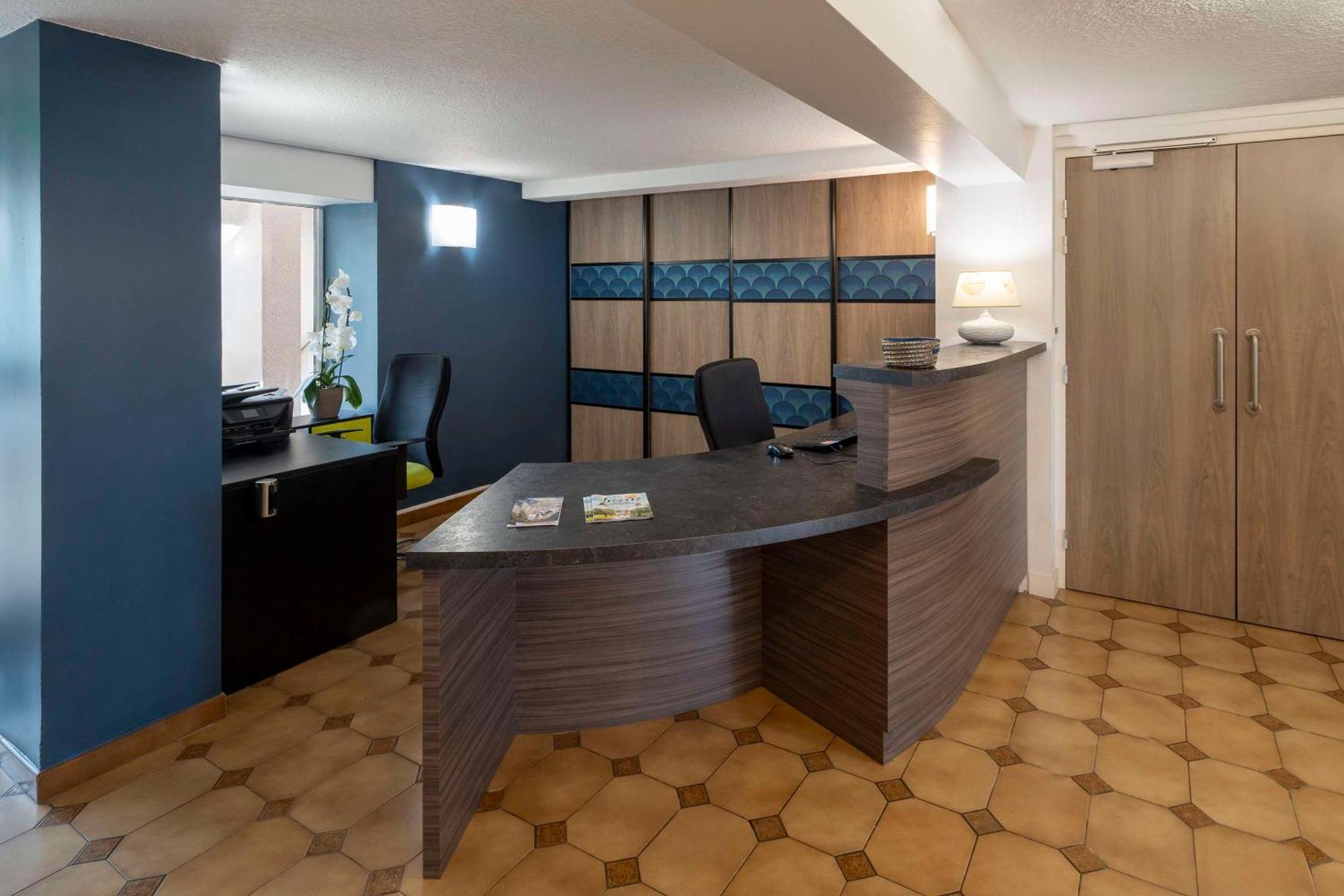 Sure Hotel By Best Western Сент Екстериор снимка