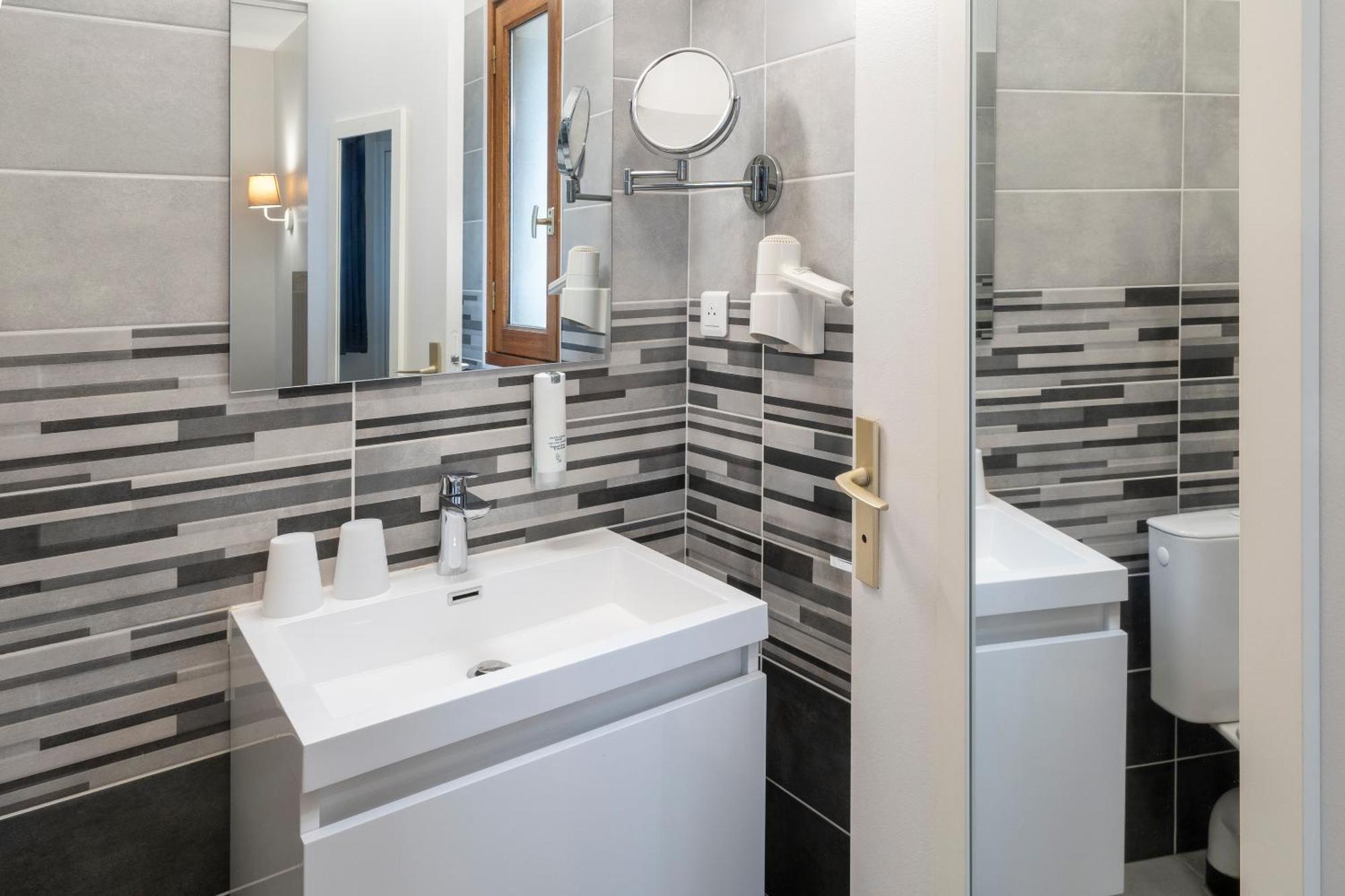 Sure Hotel By Best Western Сент Екстериор снимка